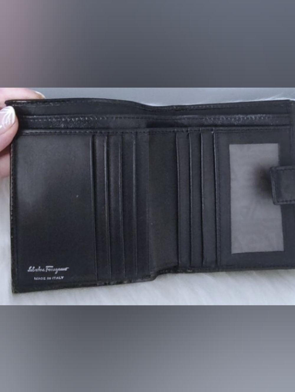 Salvatore Ferragamo patent leather Vara bow small wallet EUC - Picture 3 of 7